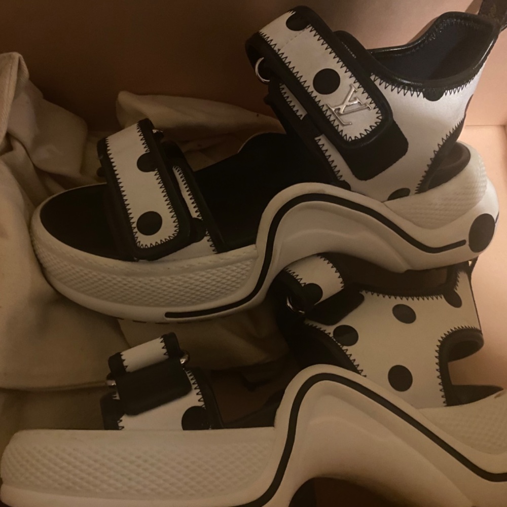 LV archlight sandal - Picture 3 of 4